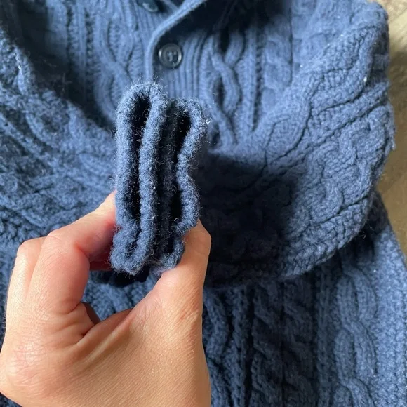 SOLD Baby Gap thick cable knit sweater, 3T - Picture 6 of 8